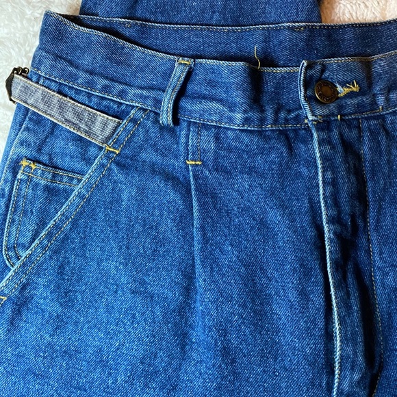 high waisted jeans - Picture 2 of 4